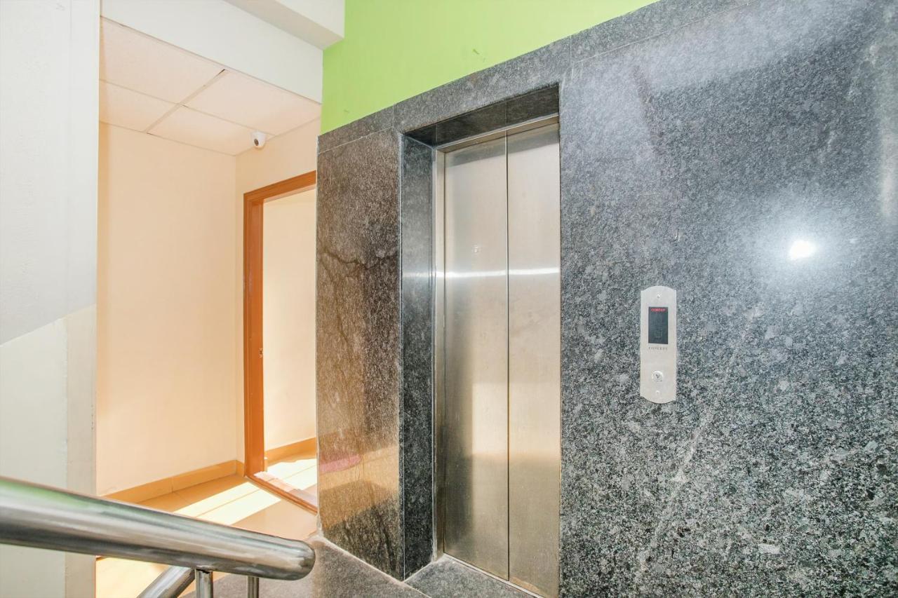 Готель Oyo 10291 Sri Venkatadri Residency Бенґалуру Екстер'єр фото