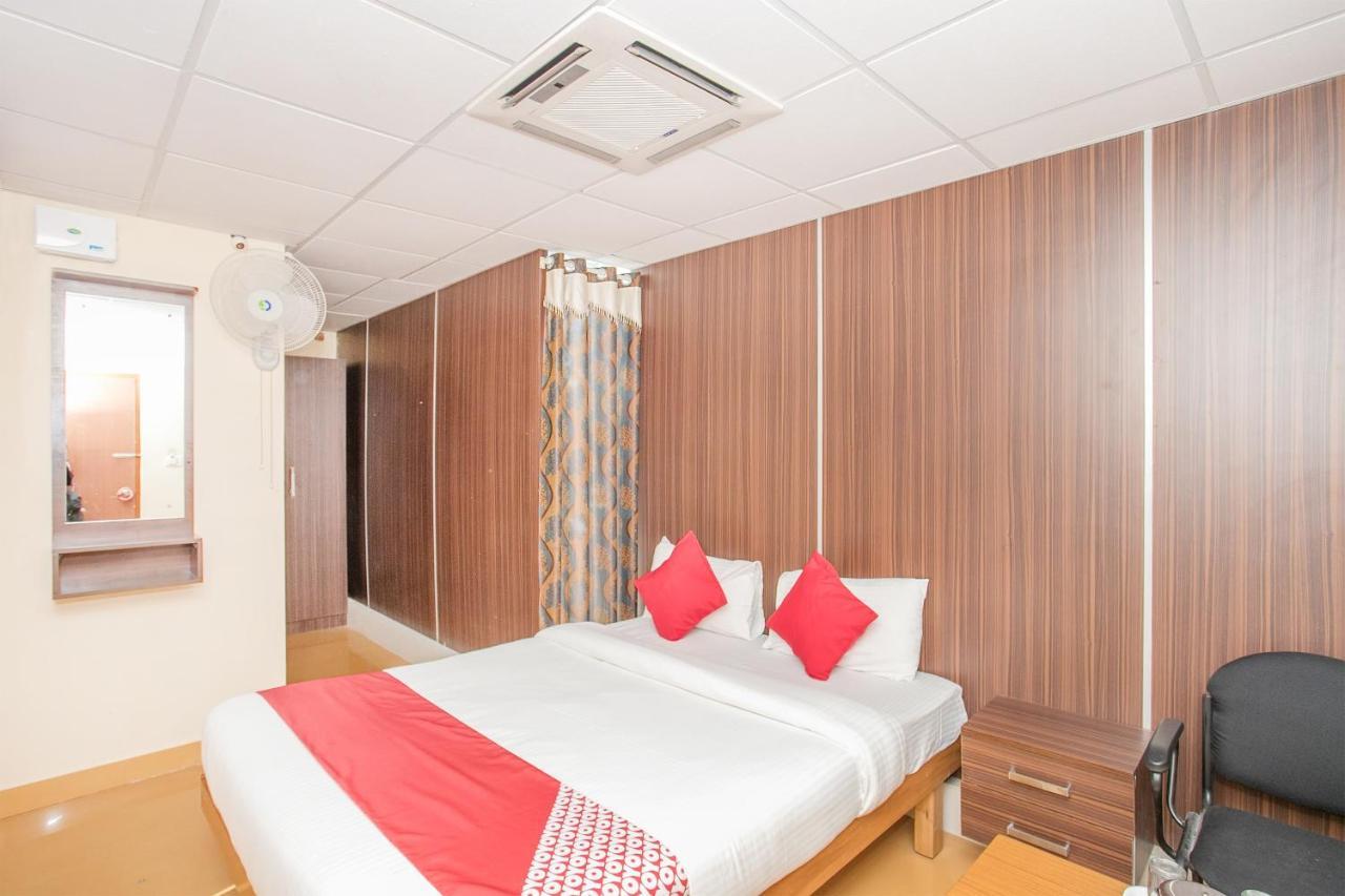 Готель Oyo 10291 Sri Venkatadri Residency Бенґалуру Екстер'єр фото