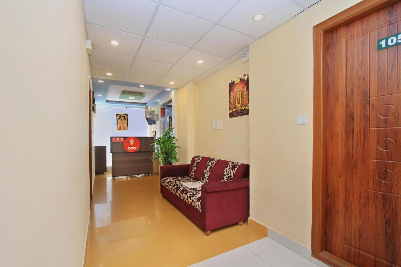 Готель Oyo 10291 Sri Venkatadri Residency Бенґалуру Екстер'єр фото